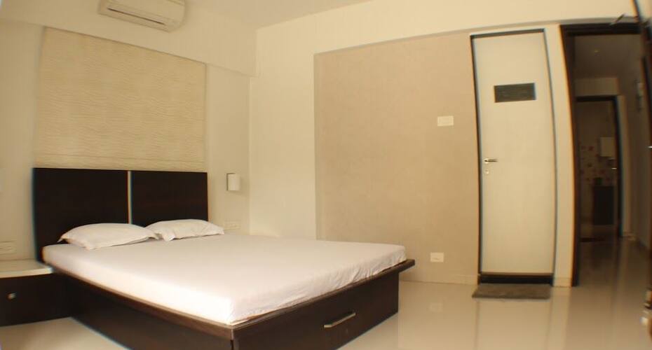 Hotel House Khas College Road, Nashik 1